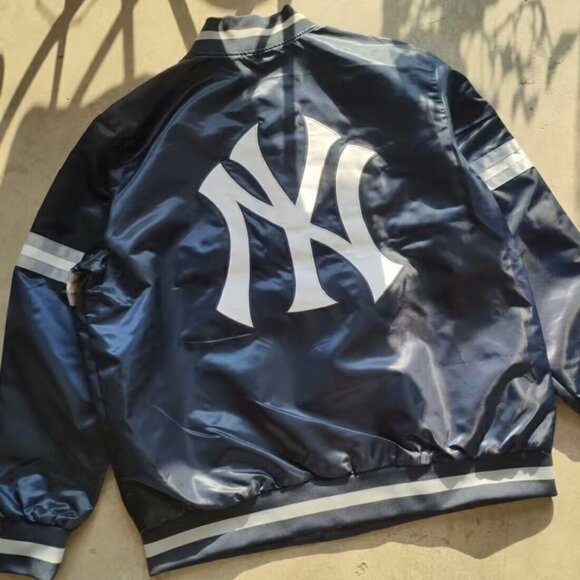 Men's Navy and Blue Jacket - Picture 6 of 6